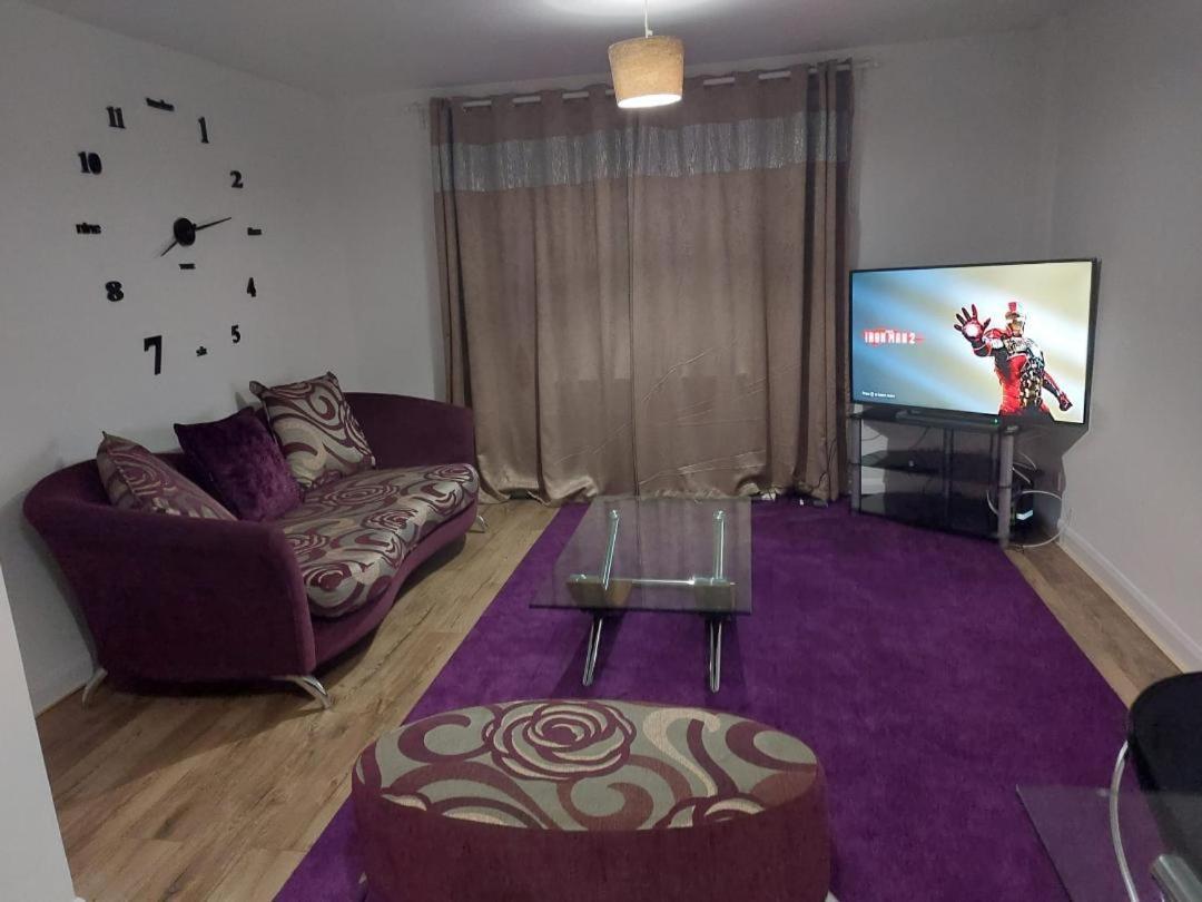 קרוידון Superb 2 Bedroom Flat, Sleeps 6 מראה חיצוני תמונה
